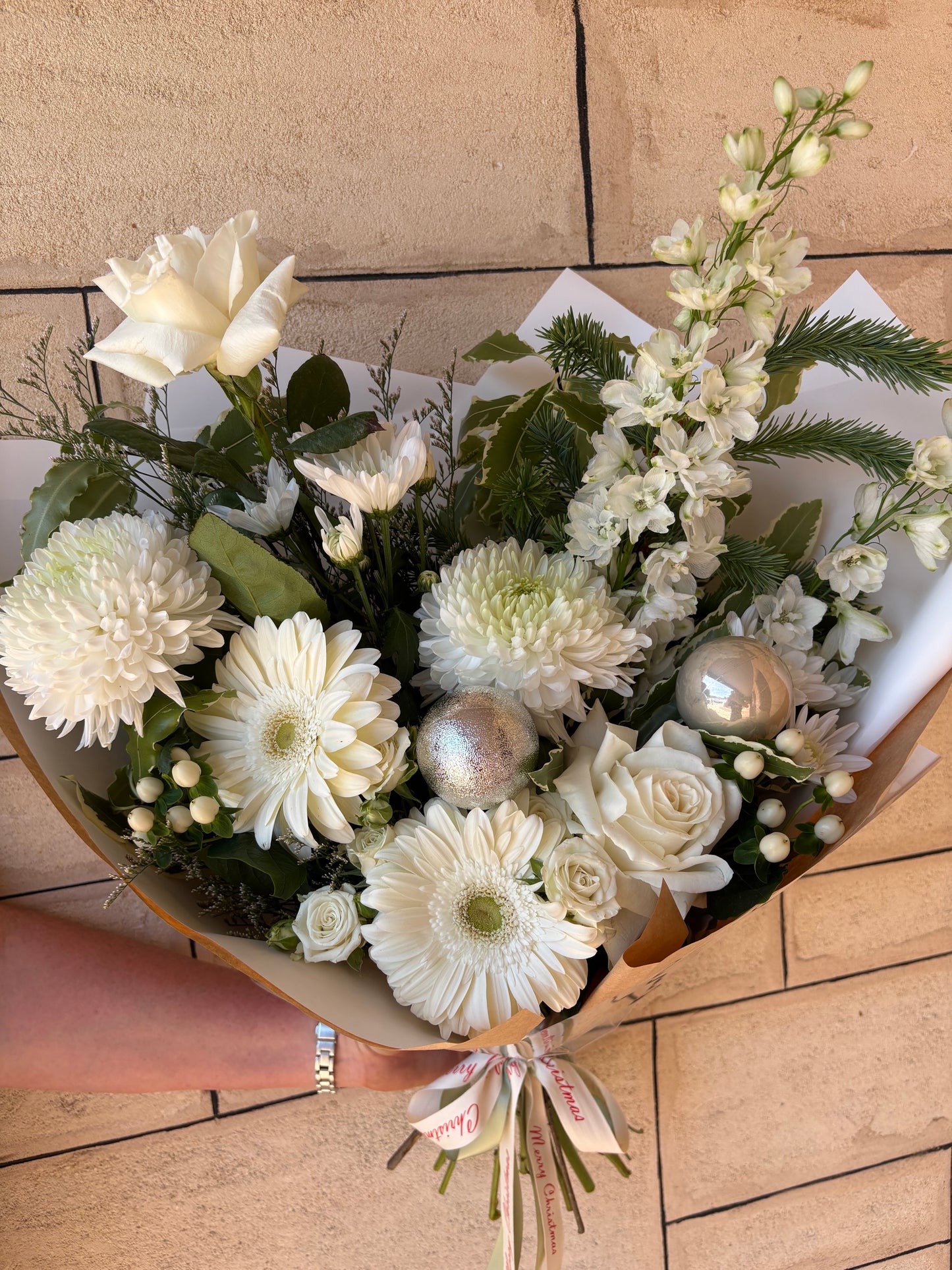 White Christmas Bouquet